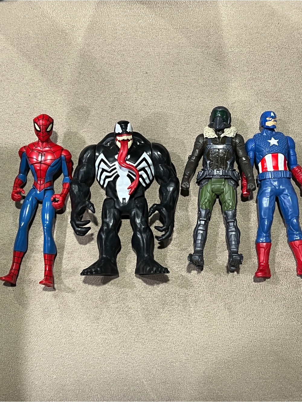 Marvel lot of 4 Venom & Spider-Man & Vulture & Captain America 6” Figure